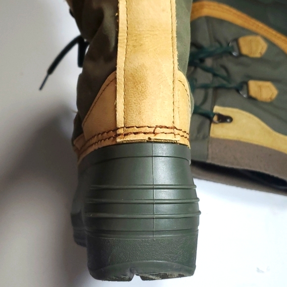 SOREL WINTER BOOTS MADE IN CANADA SIZE 6 WATERPROOF - Picture 8 of 13